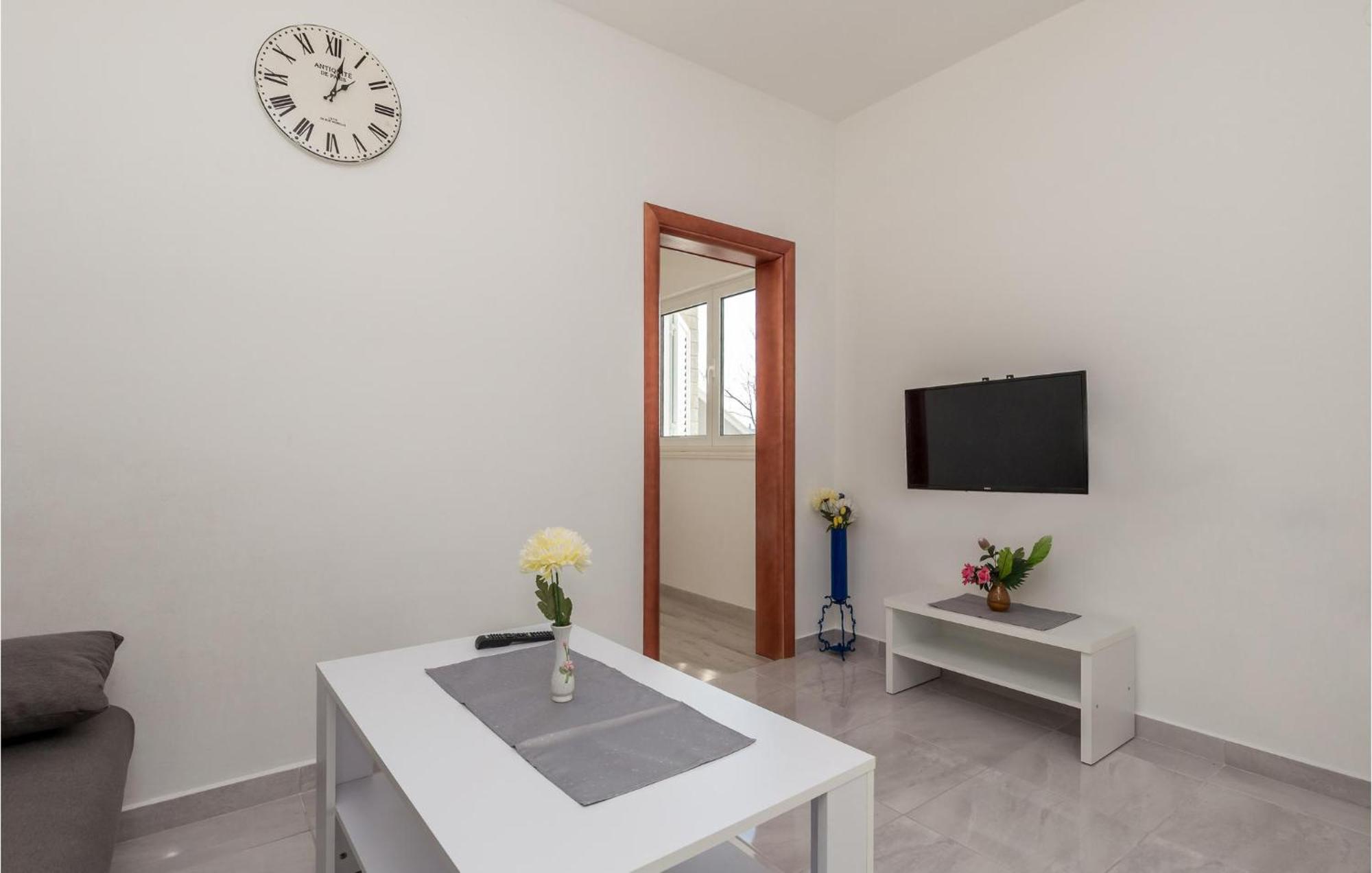 Pet Friendly Apartment In Kampor With Kitchen Zewnętrze zdjęcie